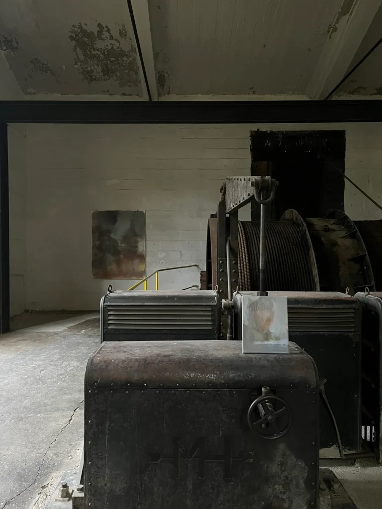 202209_make eye contact_03